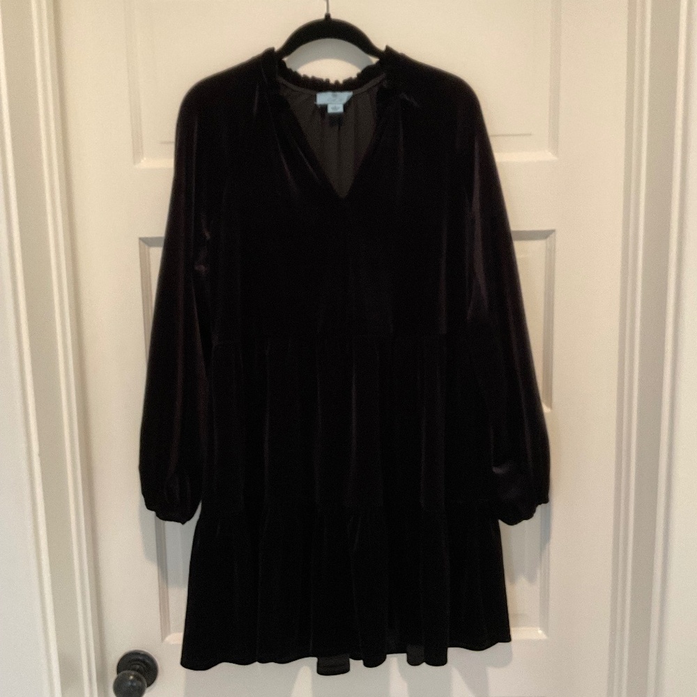 Black velvet swingy A line tiered dress size small